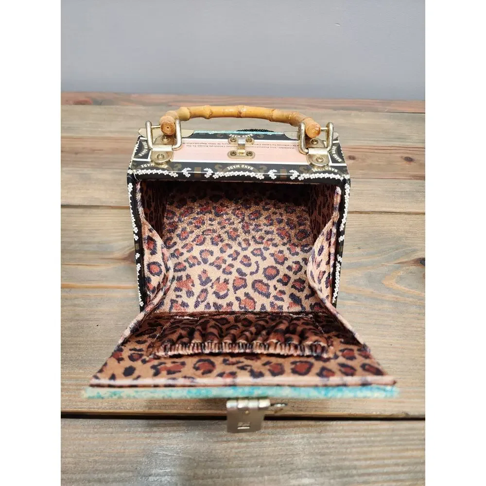 Purse CIGAR BOX Pocket book-Unique Beaded Art Deco Woman Leopard Print